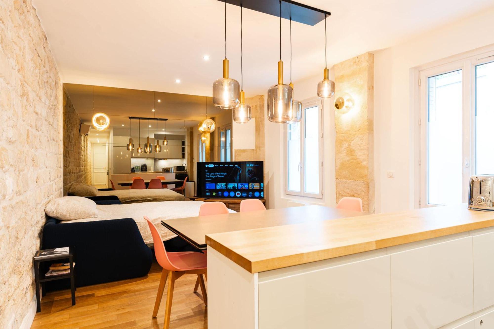 Appartement Loft 4 Bedroom Montmartre Pigalle Ac By Lcc Agency