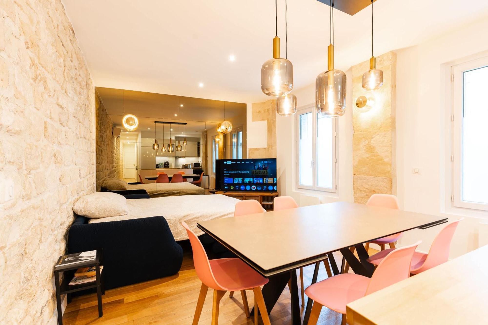 Loft 4 Bedroom Montmartre Pigalle Ac By Lcc Agency Parijs