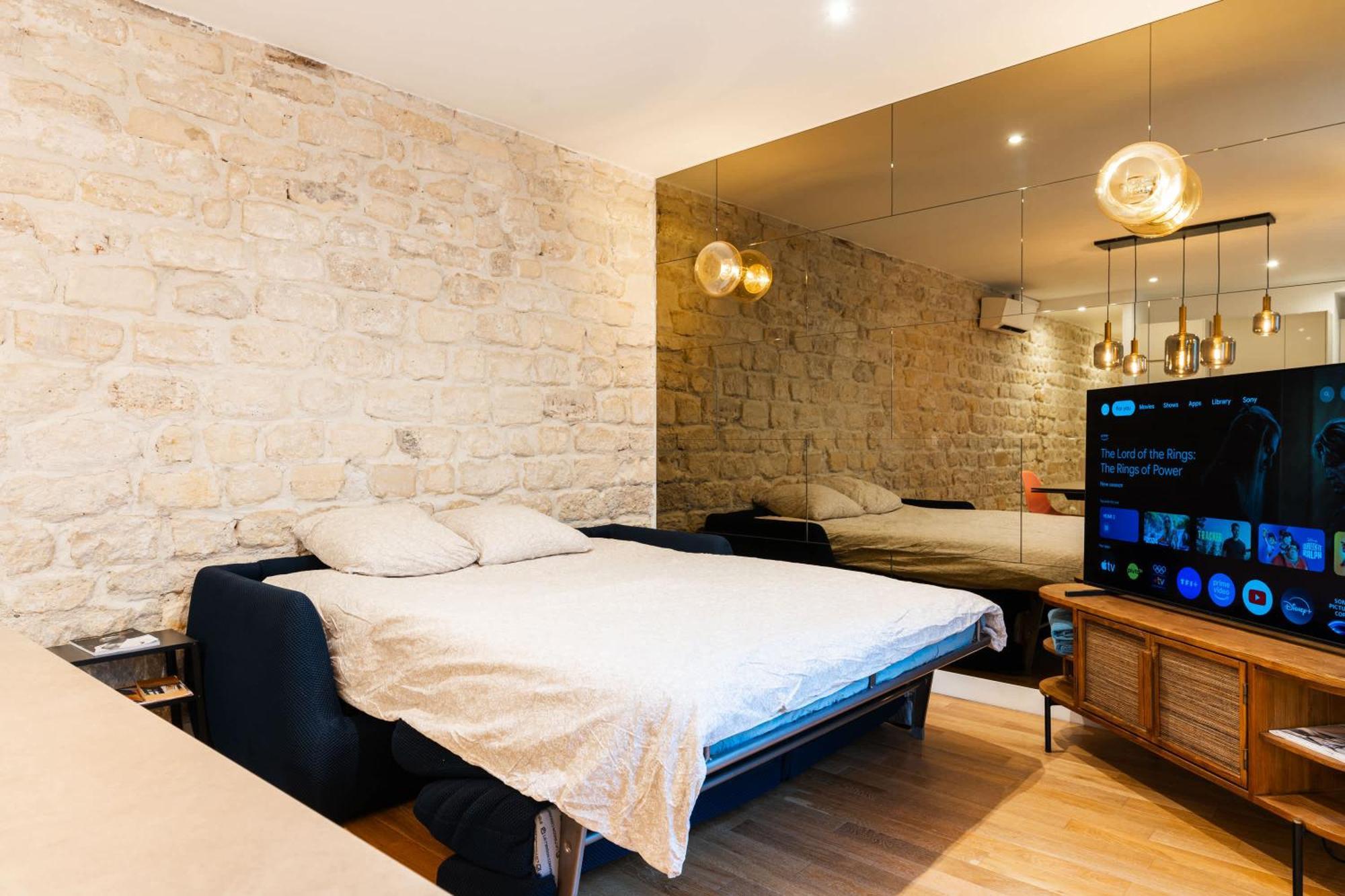 Loft 4 Bedroom Montmartre Pigalle Ac By Lcc Agency * Parijs